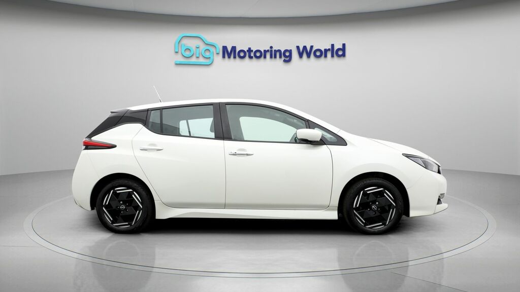 Nissan Leaf Leaf 160Kw E N-connecta 59Kwh Grey #8