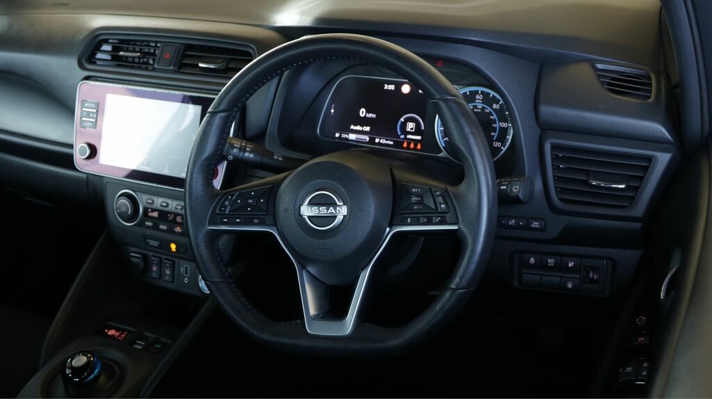 Nissan Leaf Leaf 160Kw E N-connecta 59Kwh Grey #9