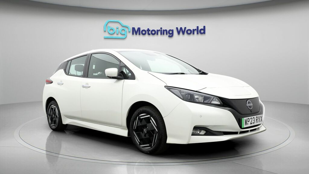 Nissan Leaf Acenta White