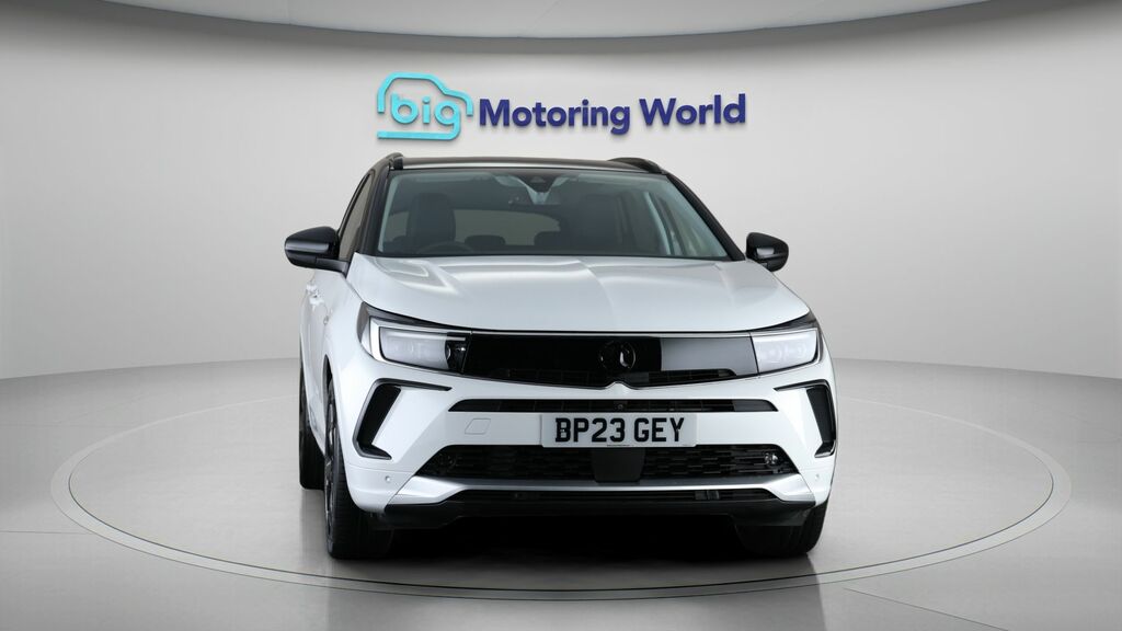 Vauxhall Grandland Ultimate White #2