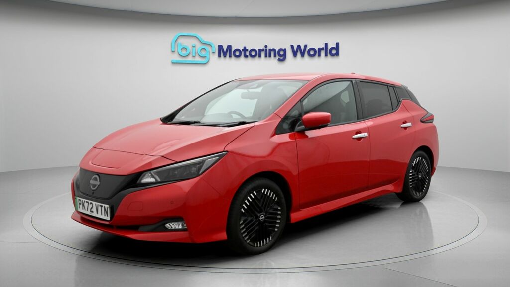 Nissan Leaf Tekna Red #3