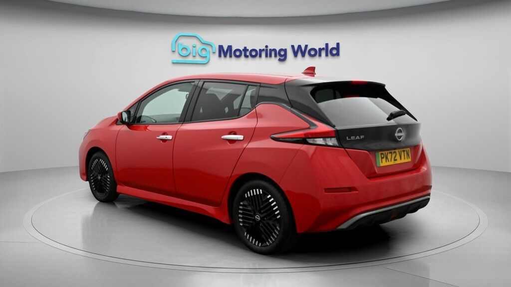 Nissan Leaf Tekna Red #5