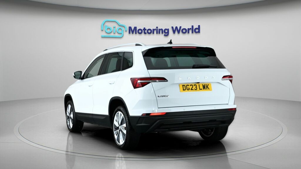 Skoda Karoq Se L White #5