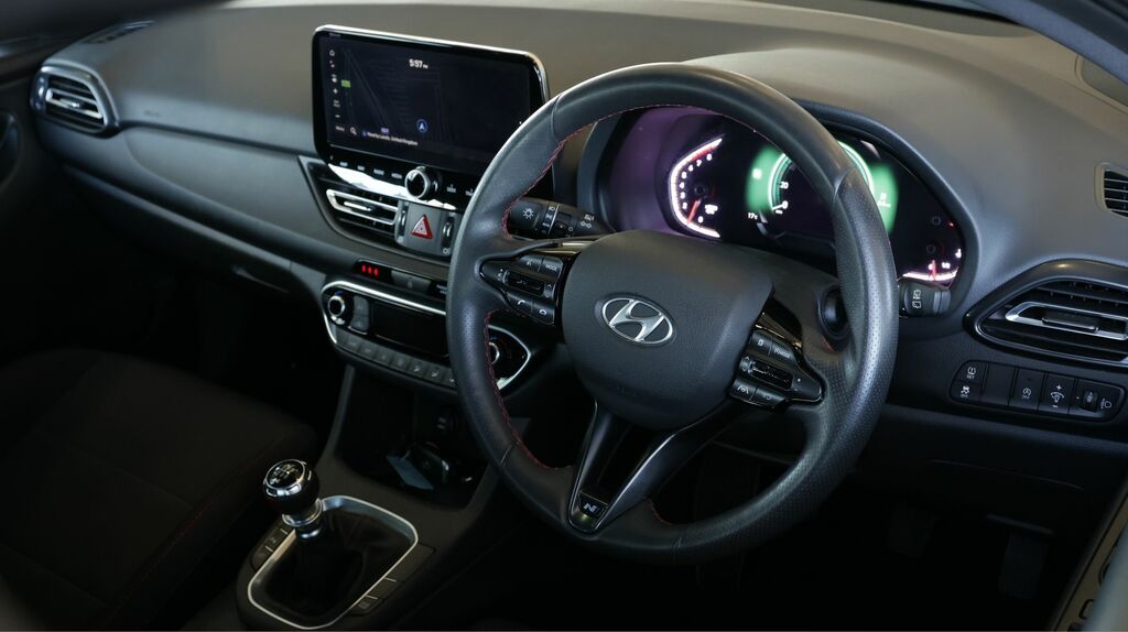 Hyundai I30 1L Se Connect Black #9