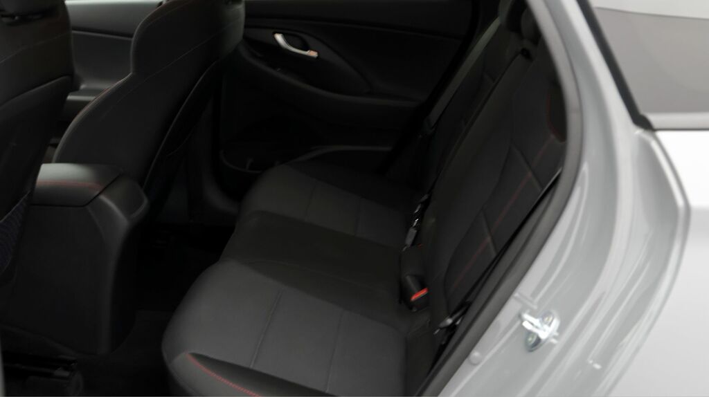 Hyundai I30 1L Se Connect Black #16