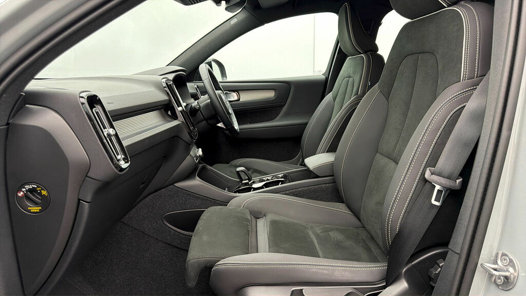 Volvo XC40 Recharge Core, Single Motor, Black #13
