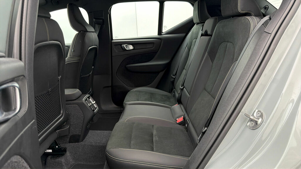 Volvo XC40 Recharge Core, Single Motor, Black #15