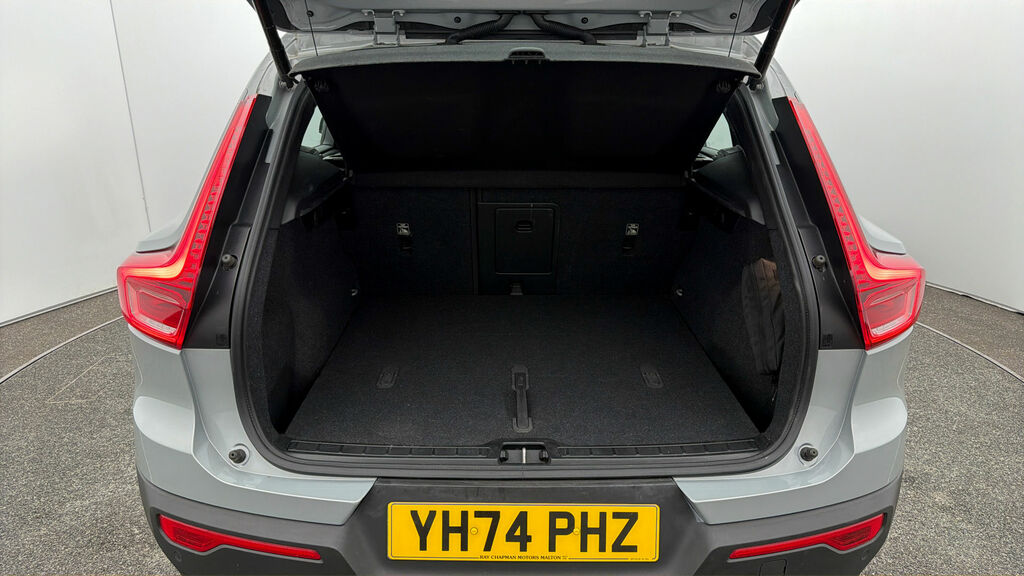 Volvo XC40 Recharge Core, Single Motor, Black #16