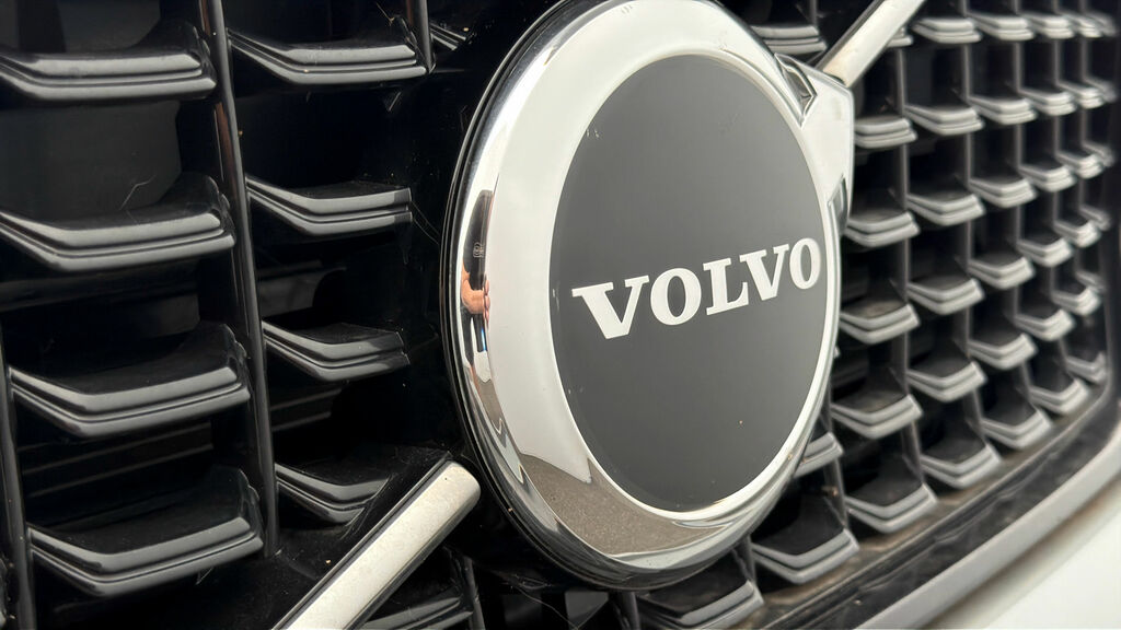 Volvo XC40 Recharge Core, Single Motor, Black #20