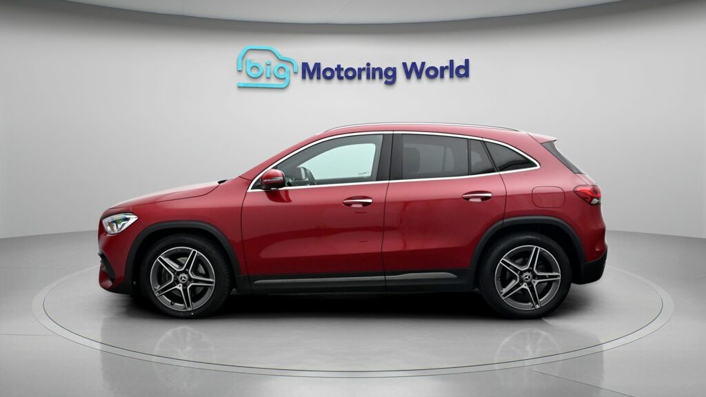 Mercedes-Benz GLA Class Amg Line Red #4