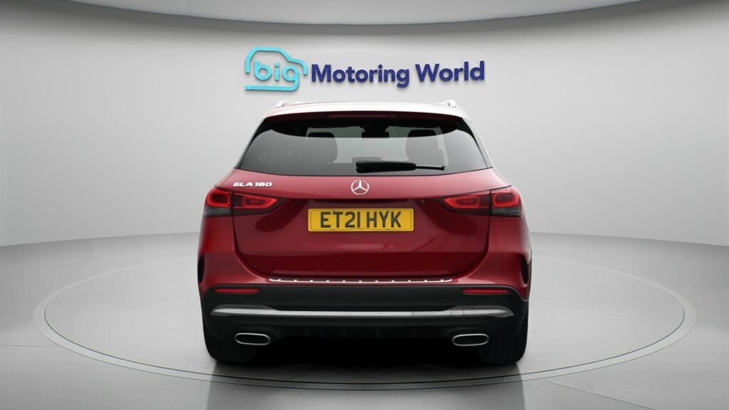 Mercedes-Benz GLA Class Amg Line Red #6