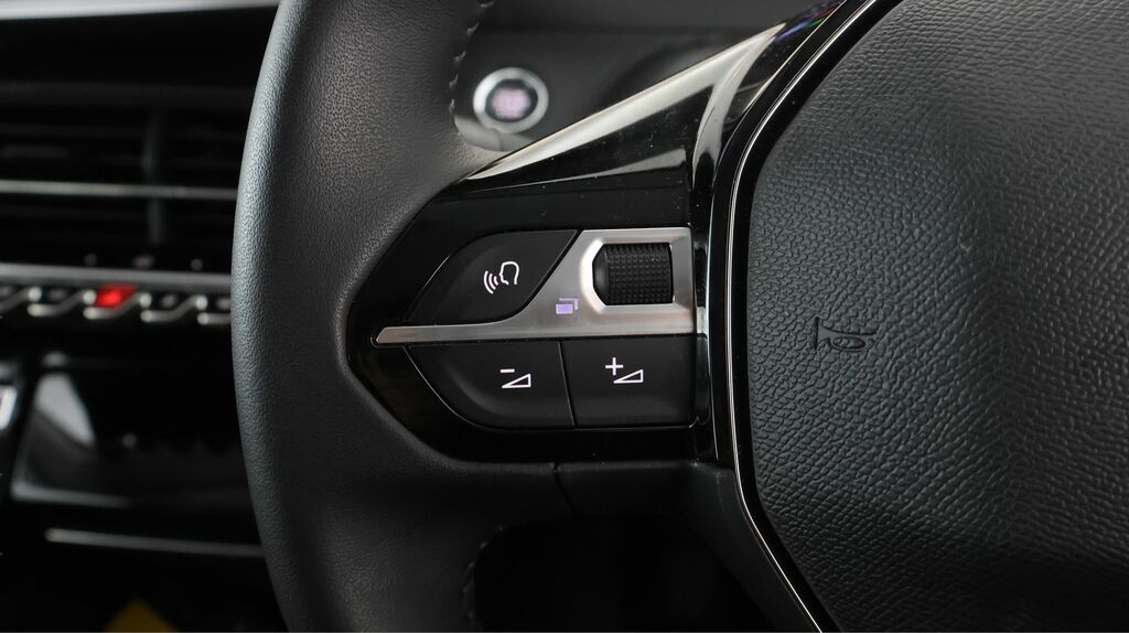 Peugeot 208 Hatchback Black #20