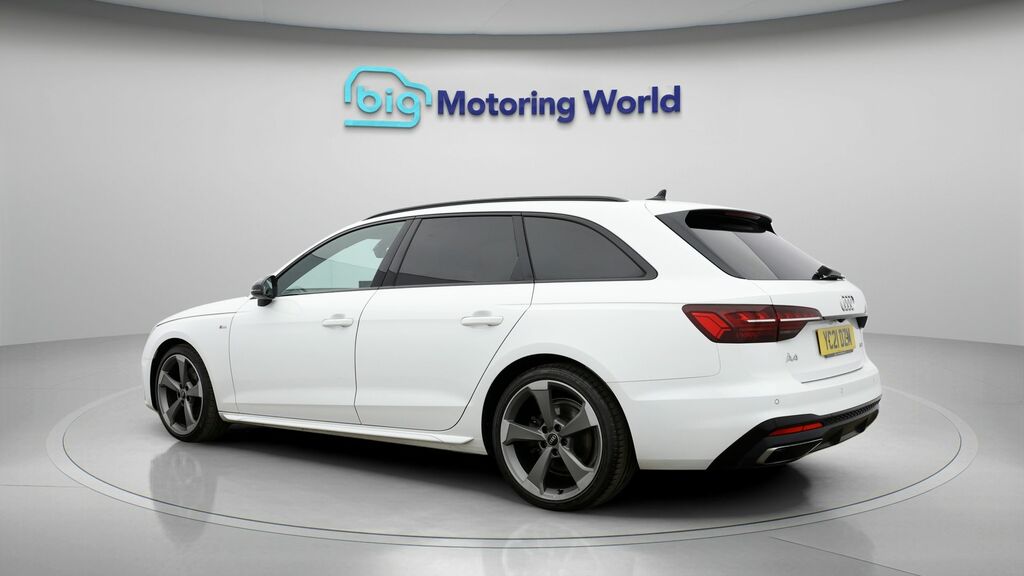 Audi A4 Avant Black Edition White #5