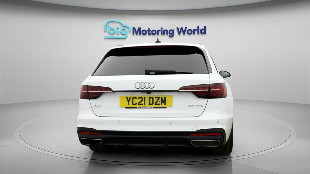 Audi A4 Avant Black Edition White #6