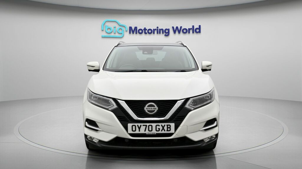 Nissan Qashqai Tekna White