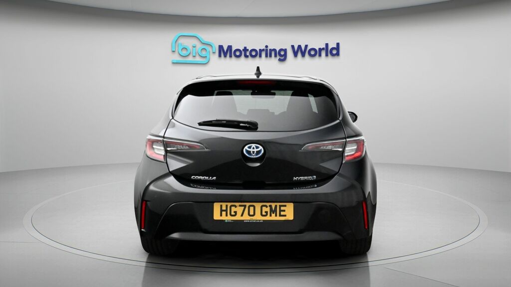 Toyota Corolla Design Black #6