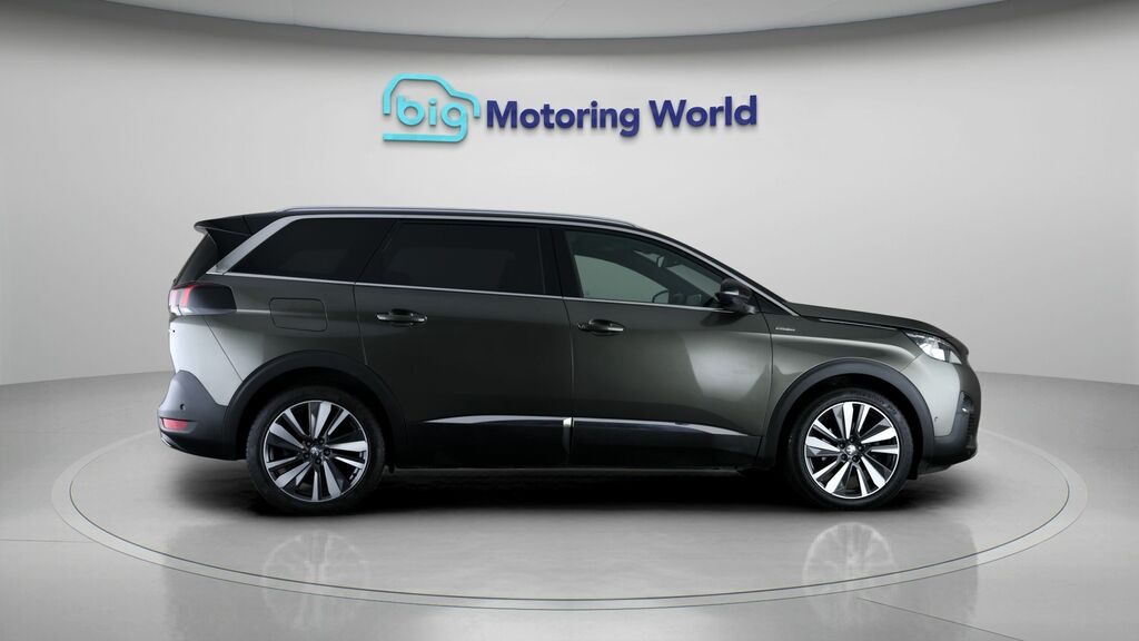 Peugeot 5008 1.2 Puretech Gpf Green #8