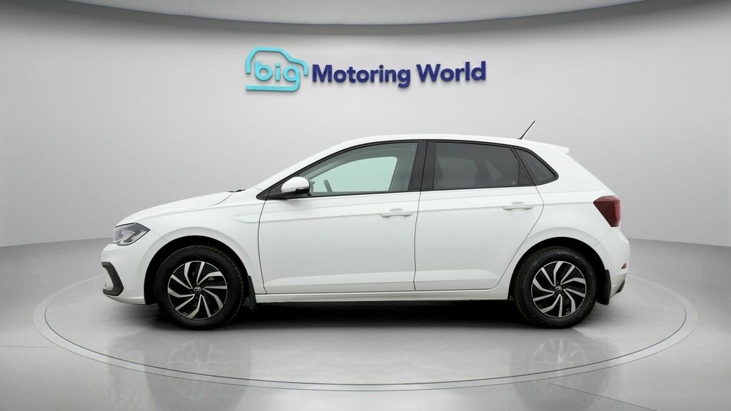 Volkswagen Polo Life White #4