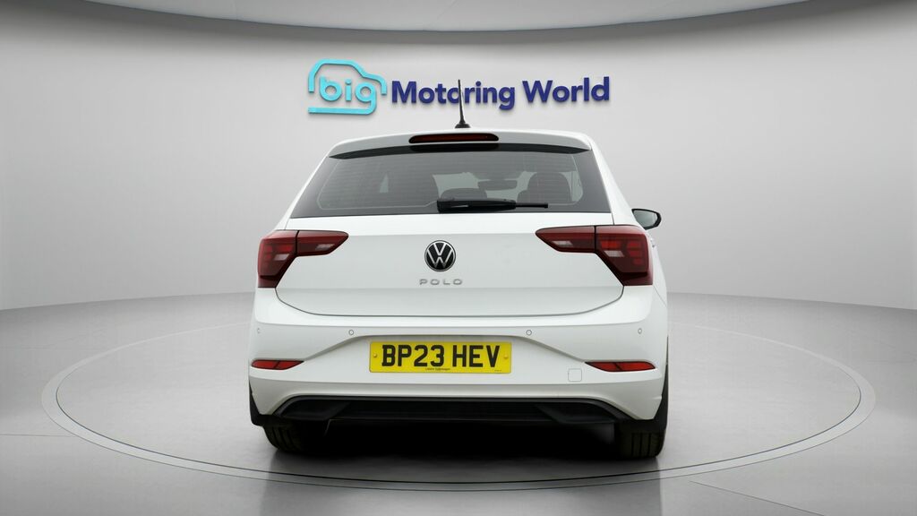 Volkswagen Polo Life White #6