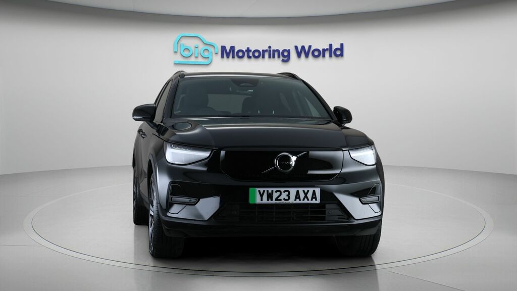 Volvo XC40 Core Black