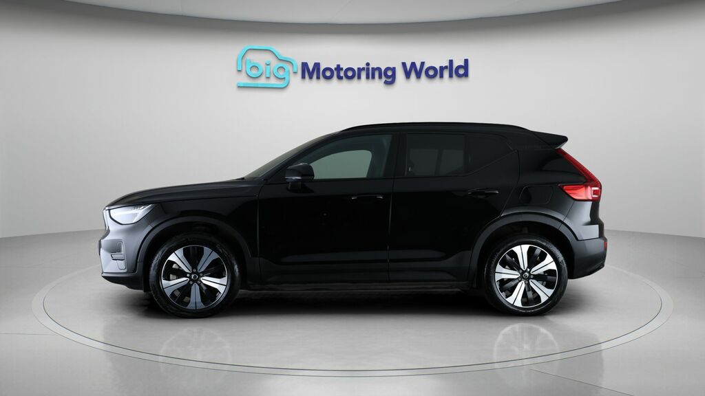Volvo XC40 Core YW23AXA Black #3