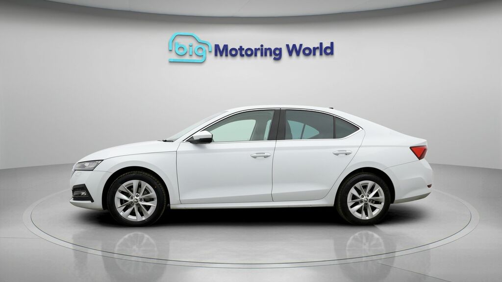 Skoda Octavia Se L White #4
