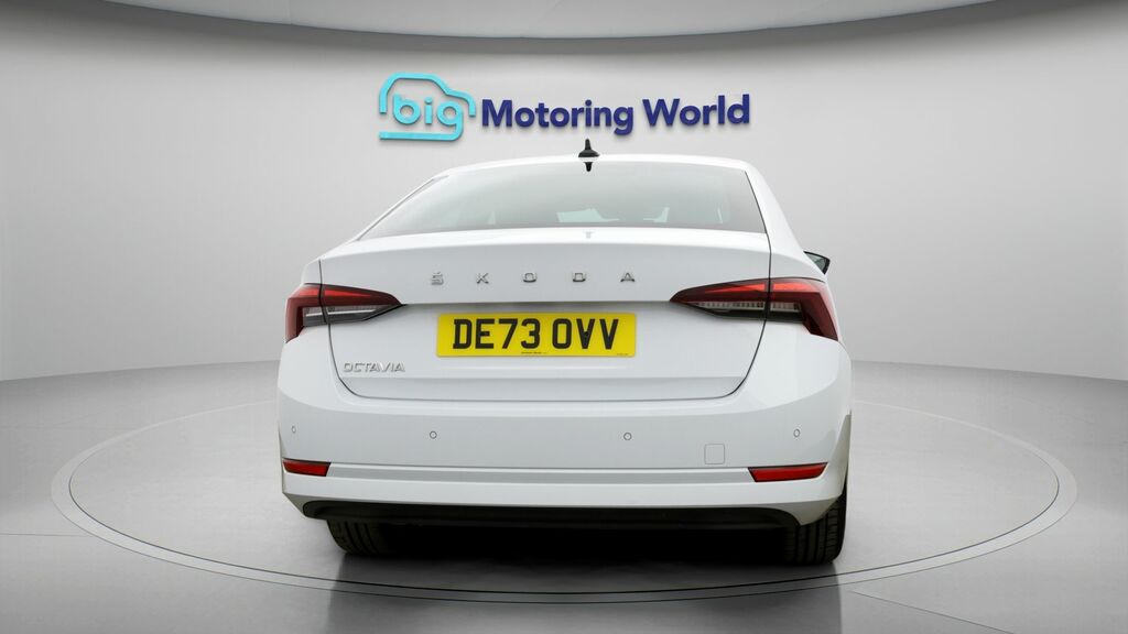 Skoda Octavia Se L White #6