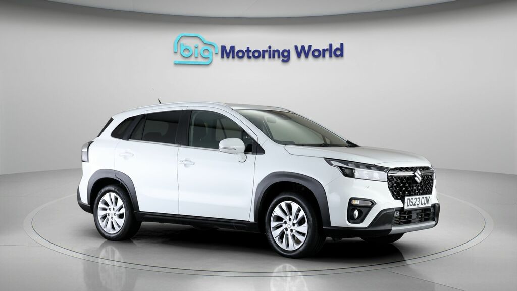 Suzuki S Cross Motion White