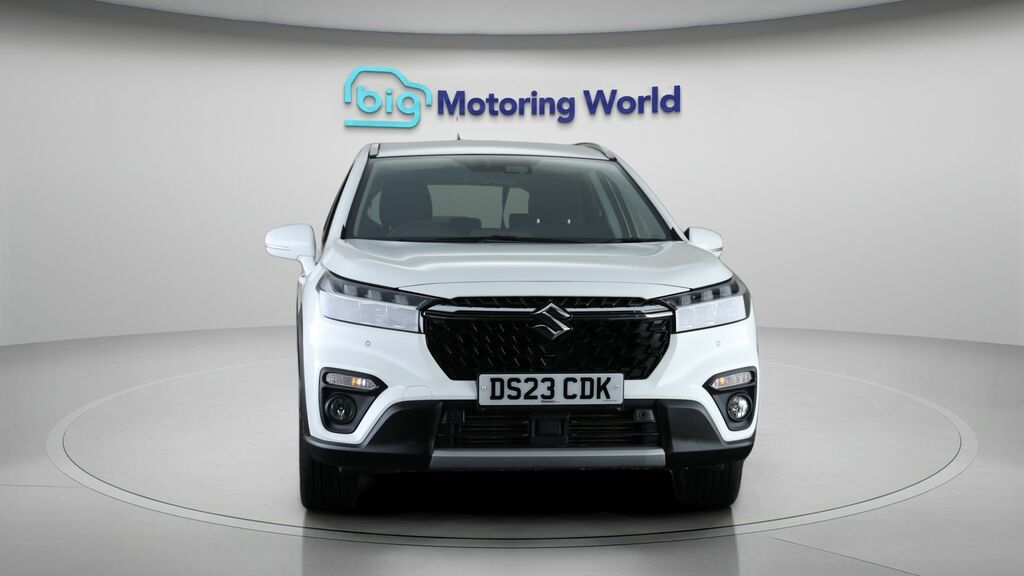 Suzuki S Cross Motion White #2