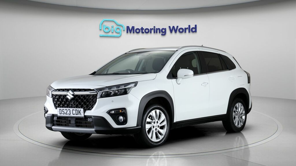 Suzuki S Cross Motion White #3