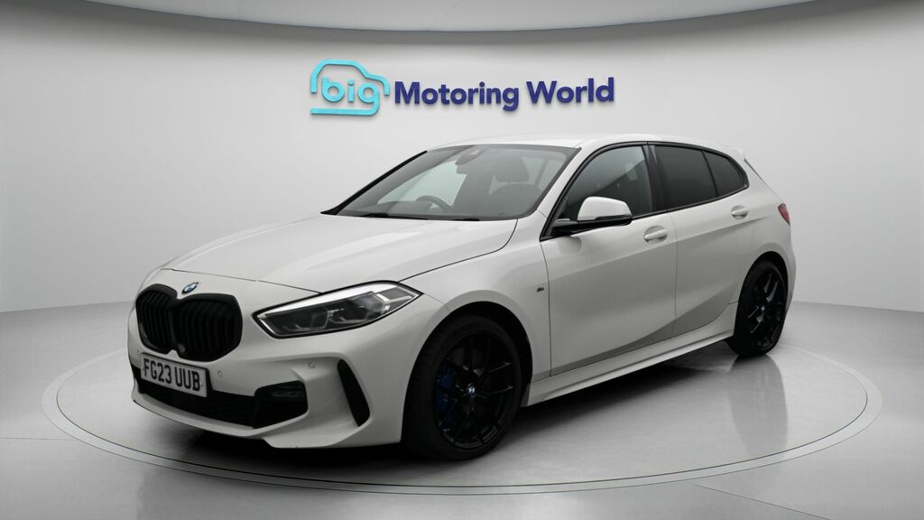 BMW 1 Series M Sport FG23UUB White #3