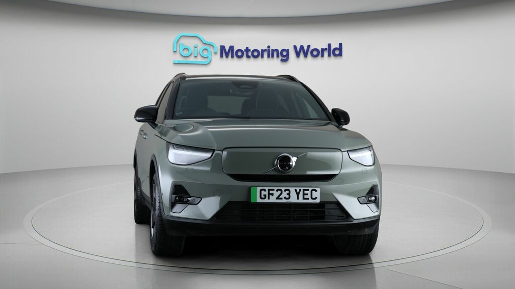 Volvo XC40 Ultimate Green #2
