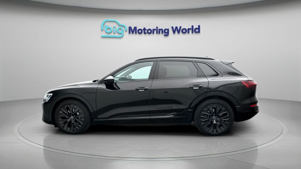 Audi Q8 e tron Black Edition Black #4