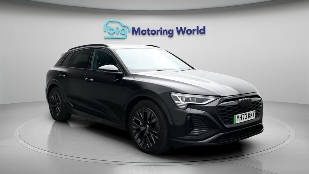 Audi Q8 e tron Black Edition Black