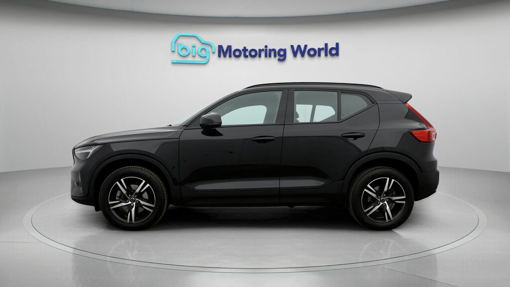Volvo XC40 2.0 B3p Plus Dark Estate Black #4