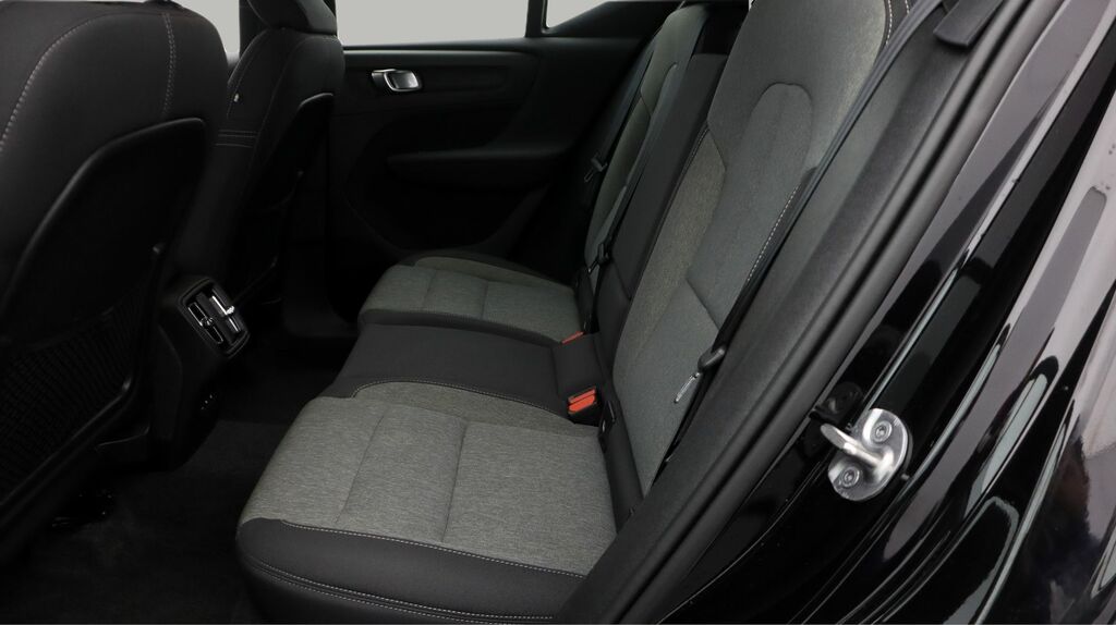 Volvo XC40 2.0 B3p Plus Dark Estate Black #16