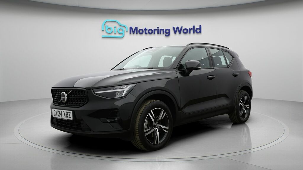 Volvo XC40 2.0 B3p Plus Dark Estate Black #3