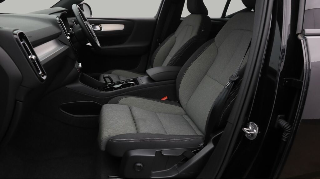 Volvo XC40 2.0 B3p Plus Dark Estate Black #14