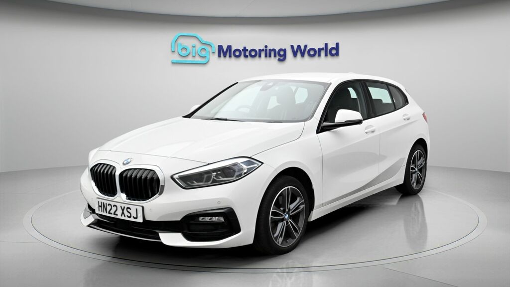 BMW 1 Series Sport White #3