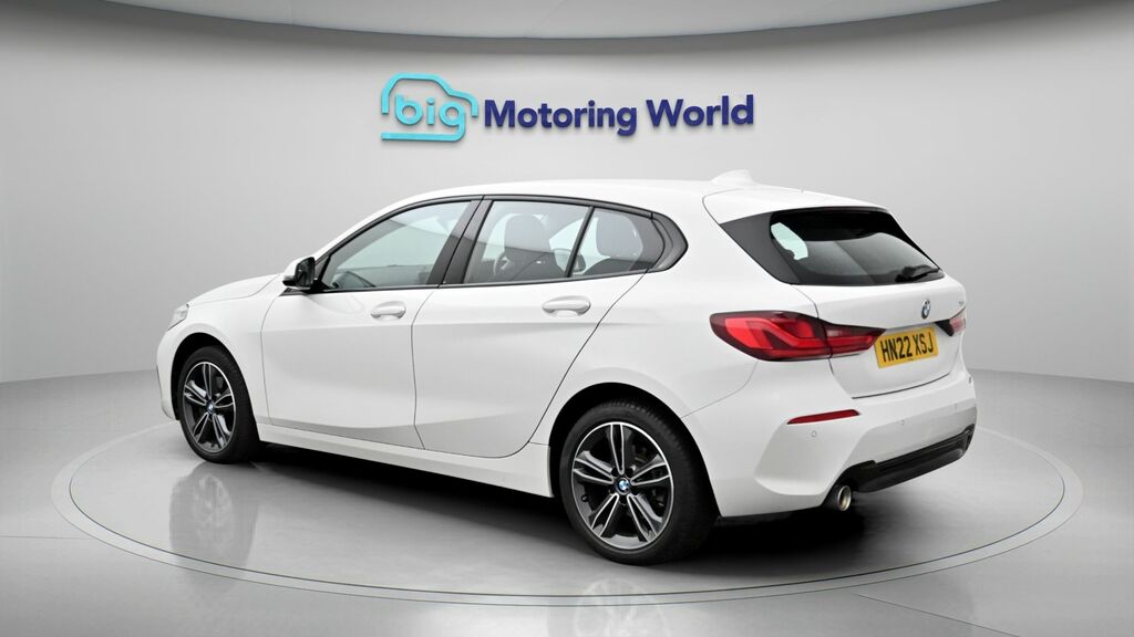 BMW 1 Series Sport White #5