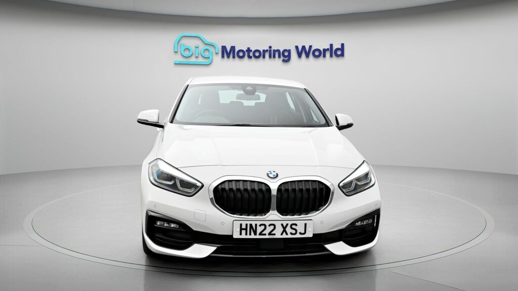 BMW 1 Series Sport White #2