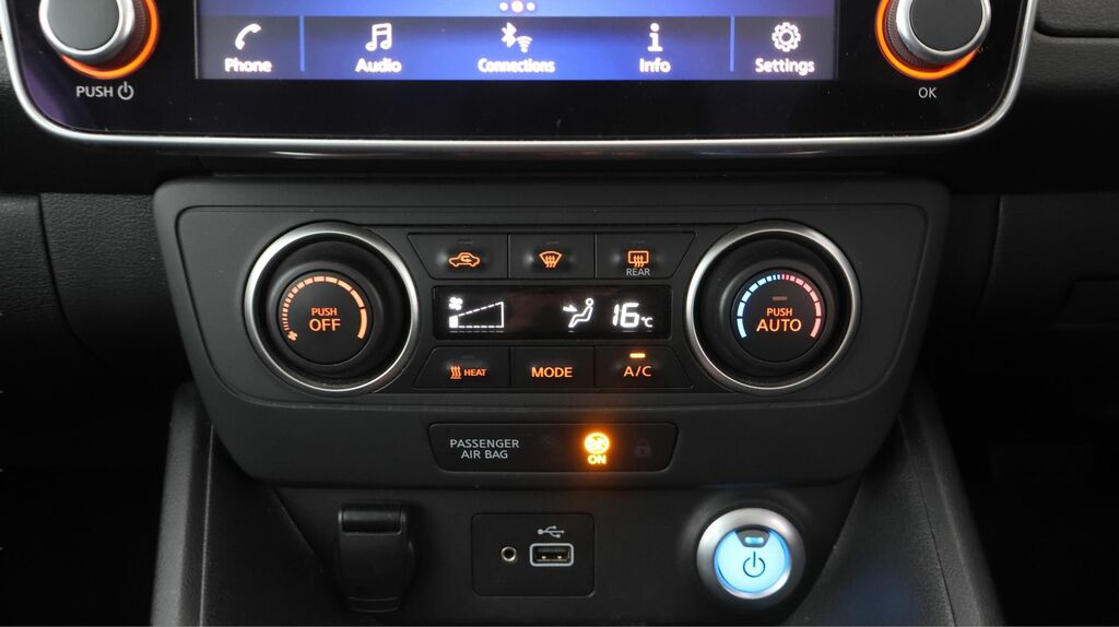 Nissan Leaf 110Kw N-connecta 40Kwh Grey #11