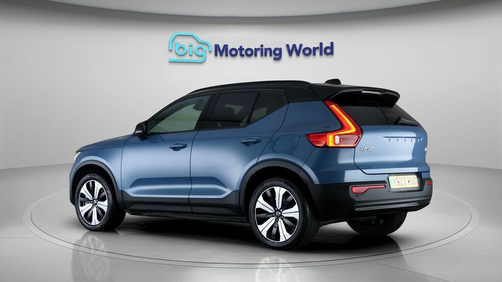 Volvo XC40 Plus Blue #5