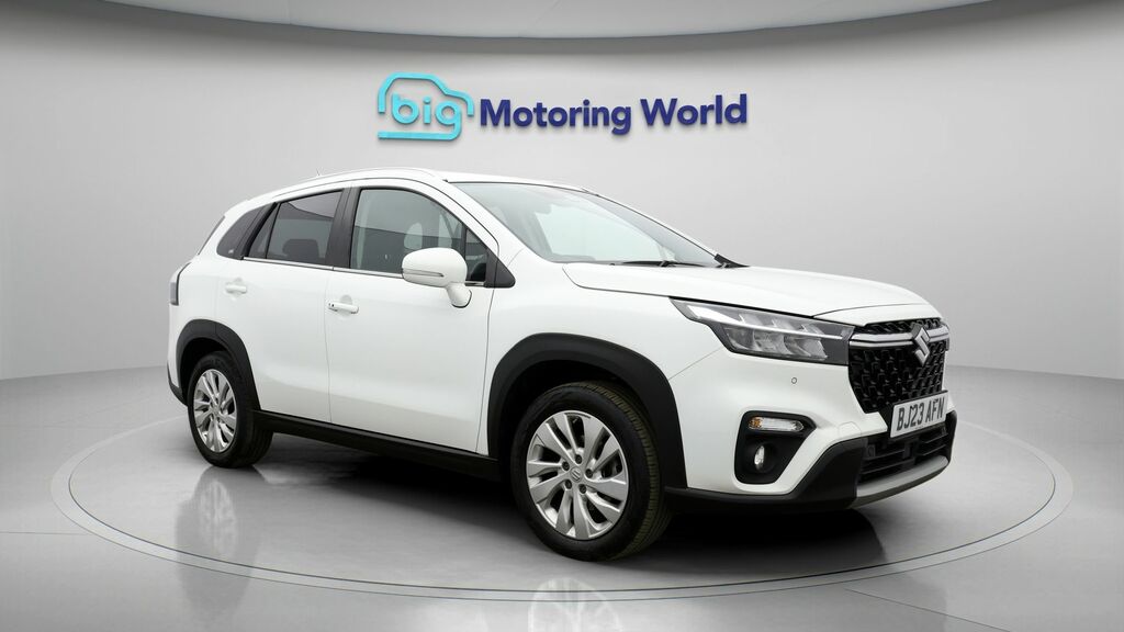 Suzuki S Cross Motion White