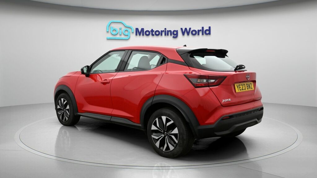 Nissan Juke Acenta Red #5