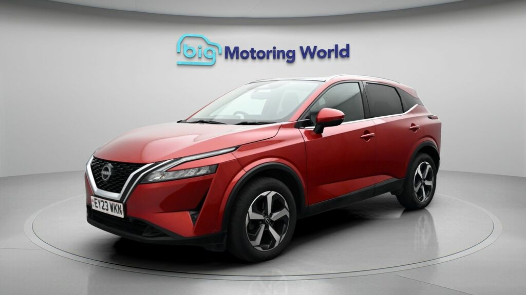 Nissan Qashqai N-connecta EY23WKN Red #3