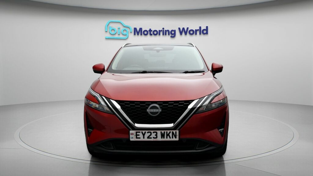 Nissan Qashqai N-connecta EY23WKN Red #2