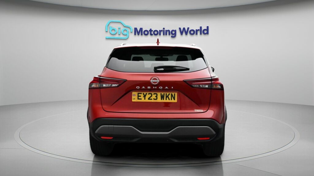 Nissan Qashqai N-connecta EY23WKN Red #6
