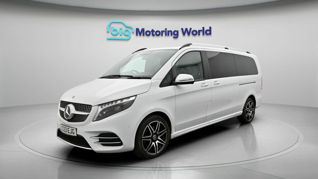 Mercedes-Benz V Class Amg Line White #3