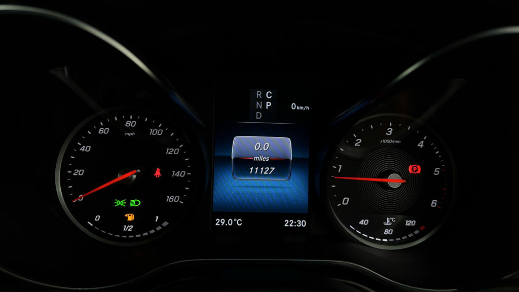 Mercedes-Benz V Class V 220 D Amg Line Grey #25